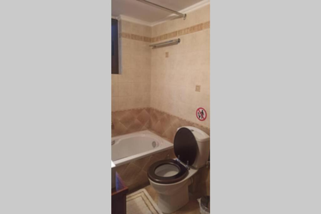 Vila Artemis Penthouse 10 Minute From National Airport Exteriér fotografie