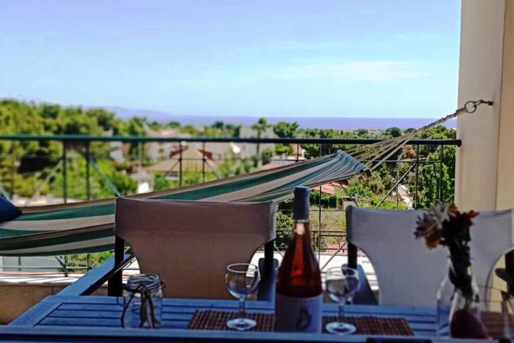 Vila Artemis Penthouse 10 Minute From National Airport Exteriér fotografie